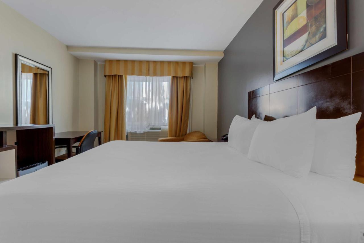 Best Western Plus Brooklyn Bay Hotel New York Exterior foto