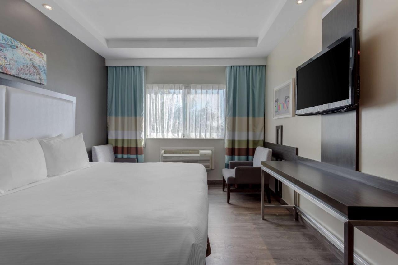 Best Western Plus Brooklyn Bay Hotel New York Exterior foto