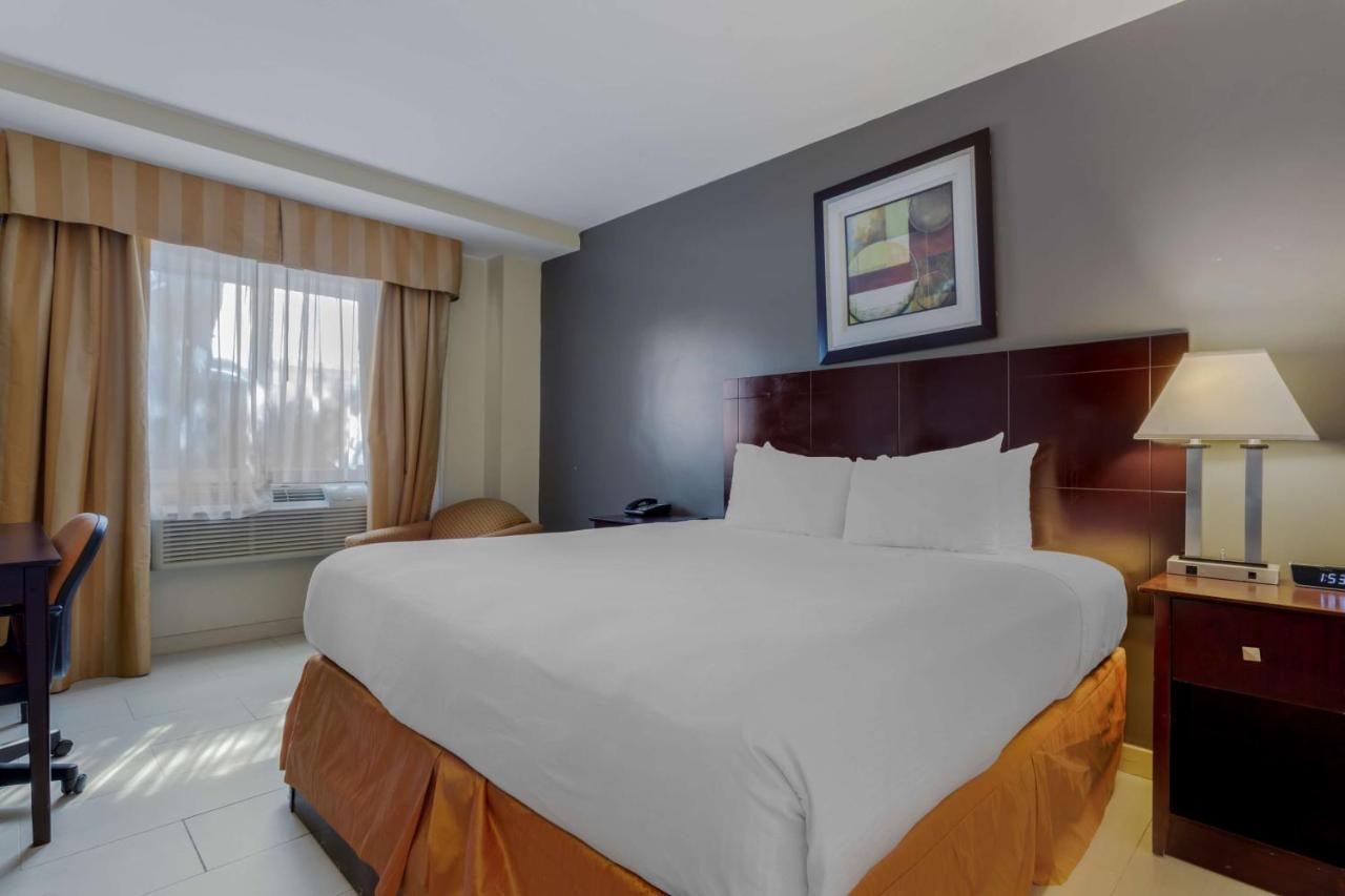 Best Western Plus Brooklyn Bay Hotel New York Exterior foto