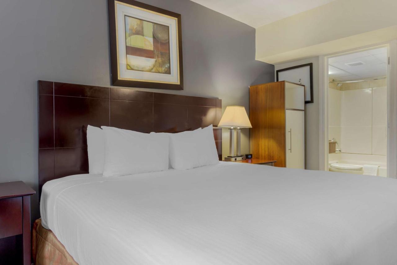 Best Western Plus Brooklyn Bay Hotel New York Exterior foto