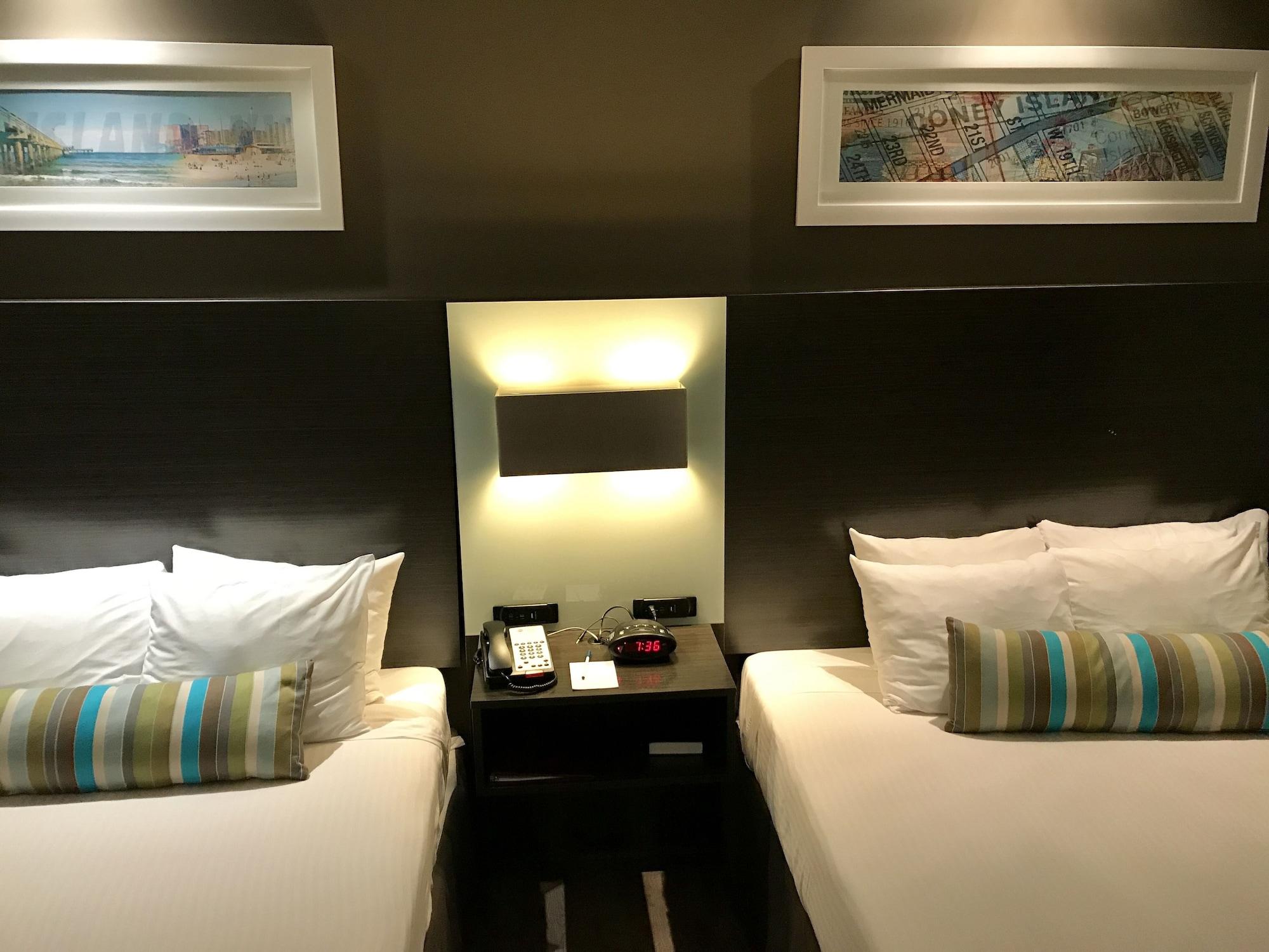 Best Western Plus Brooklyn Bay Hotel New York Exterior foto