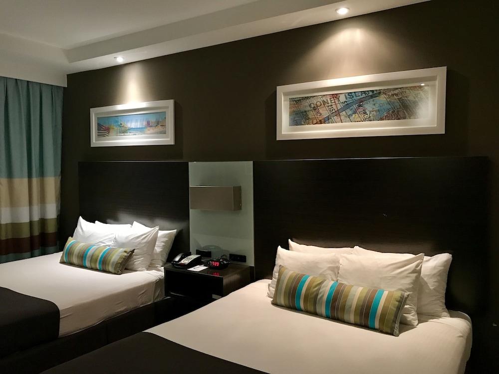 Best Western Plus Brooklyn Bay Hotel New York Exterior foto